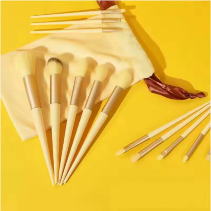 13-Piece Professional Yellow Makeup Brush Set with Ultra Soft Bristles for Foundation, Contouring, and Eye Makeup